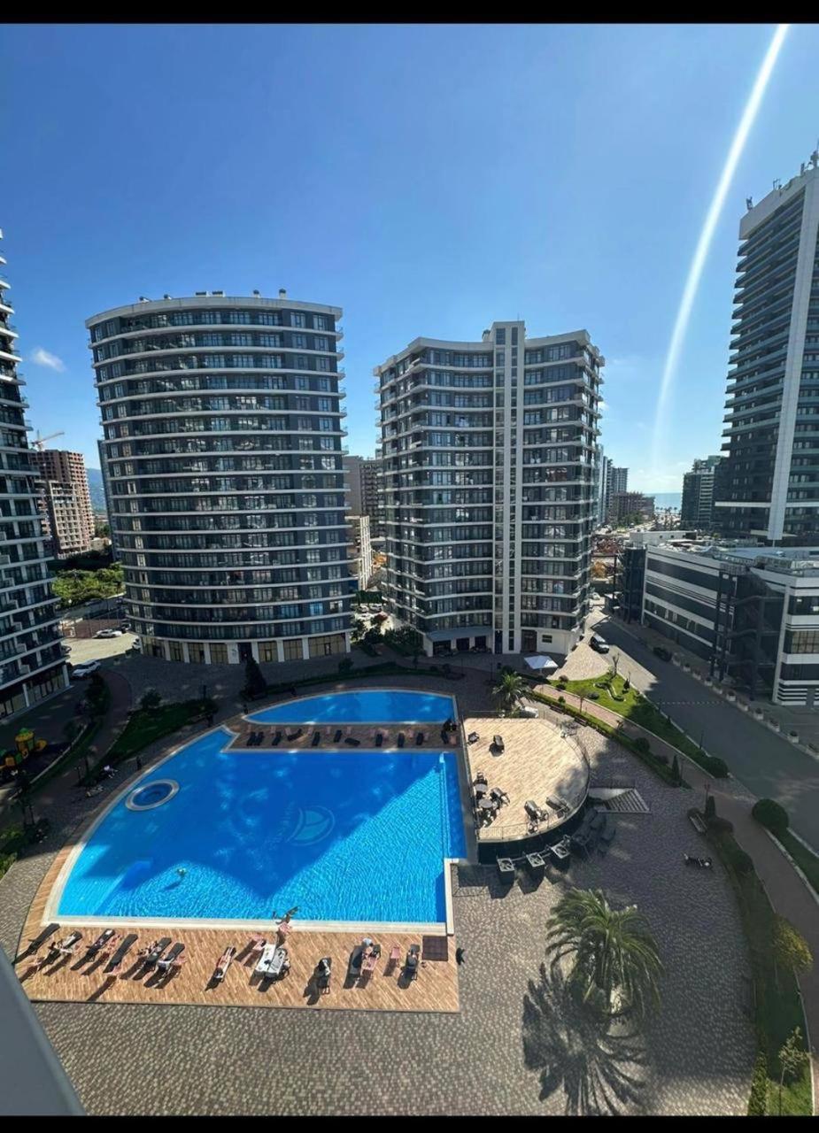 White Apartment باتومي المظهر الخارجي الصورة