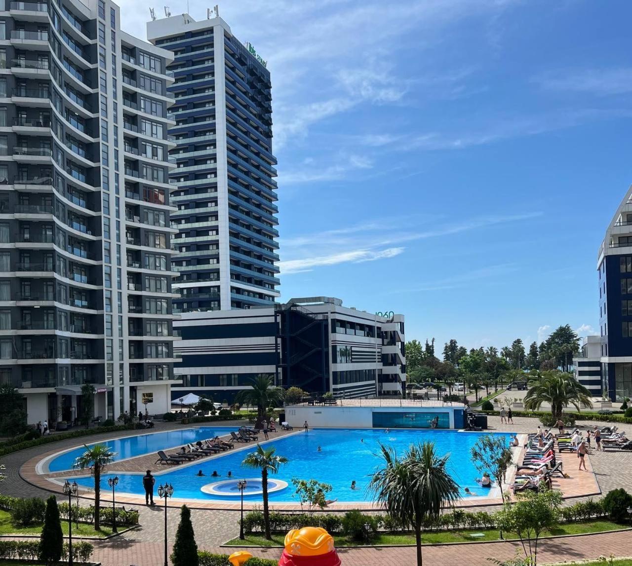 White Apartment باتومي المظهر الخارجي الصورة