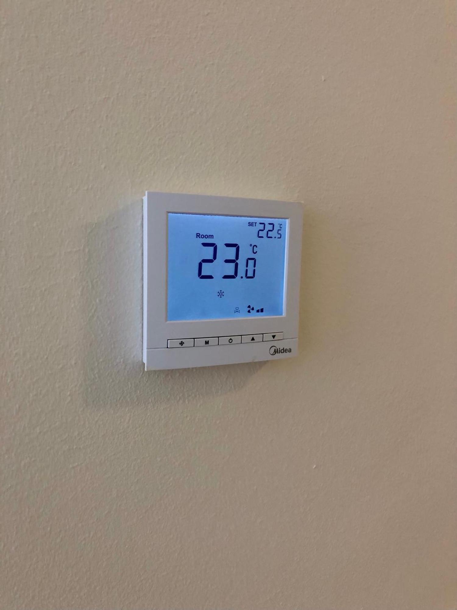 White Apartment باتومي المظهر الخارجي الصورة