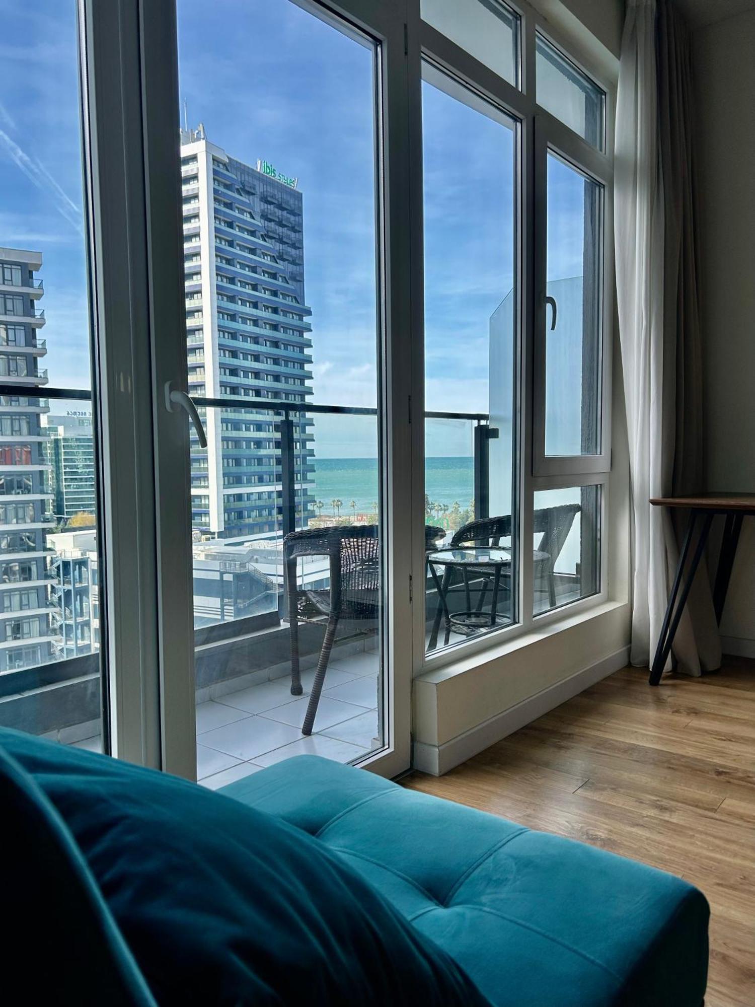 White Apartment باتومي المظهر الخارجي الصورة