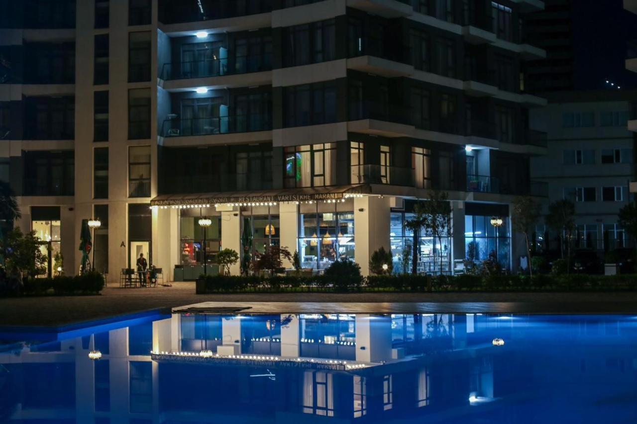 White Apartment باتومي المظهر الخارجي الصورة